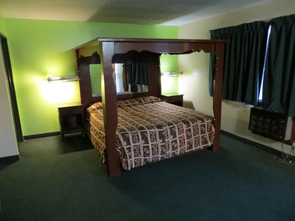 Broadway Motel Los Angeles Room photo