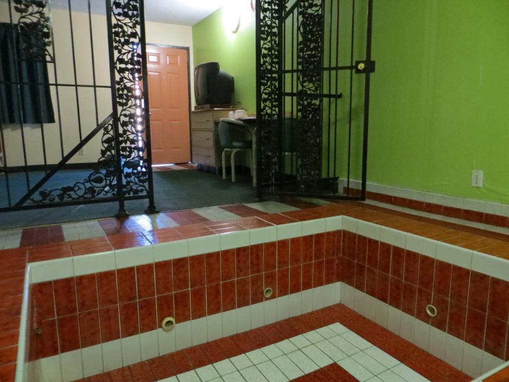 Broadway Motel Los Angeles Room photo